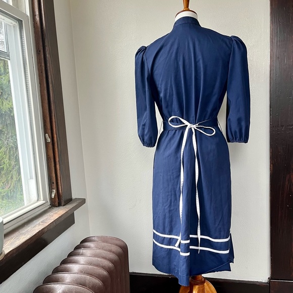 Vintage Sunshine Alley a-line dress with tie back - Picture 5 of 7